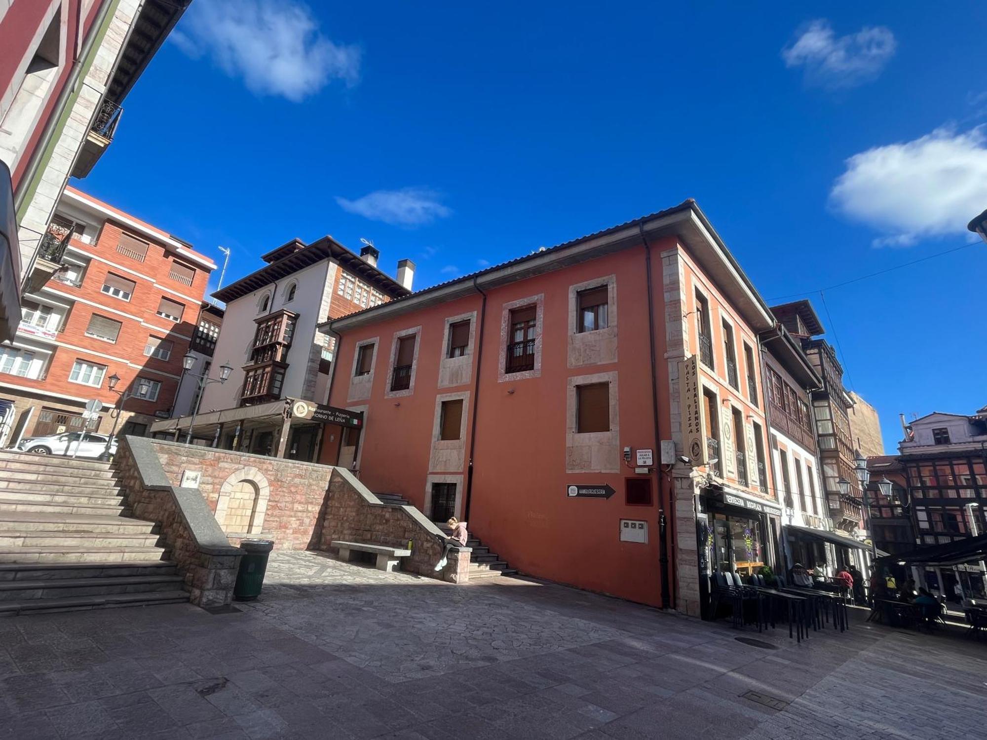 Apartamentosarturo Llanes Laplaza Atico Centrico 外观 照片
